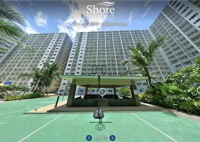 Modern Double-sized Bed With Netflix & Pool View Manila